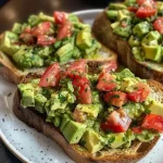 Avocadotoast met tomaten, een gezonde en smaakvolle maaltijd
